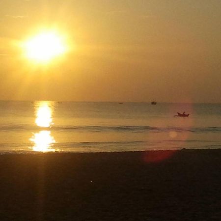The Surf Access Guest House Arugam Bay Exterior foto