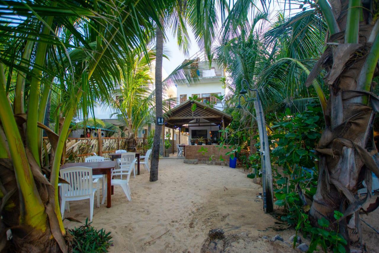The Surf Access Guest House Arugam Bay Exterior foto